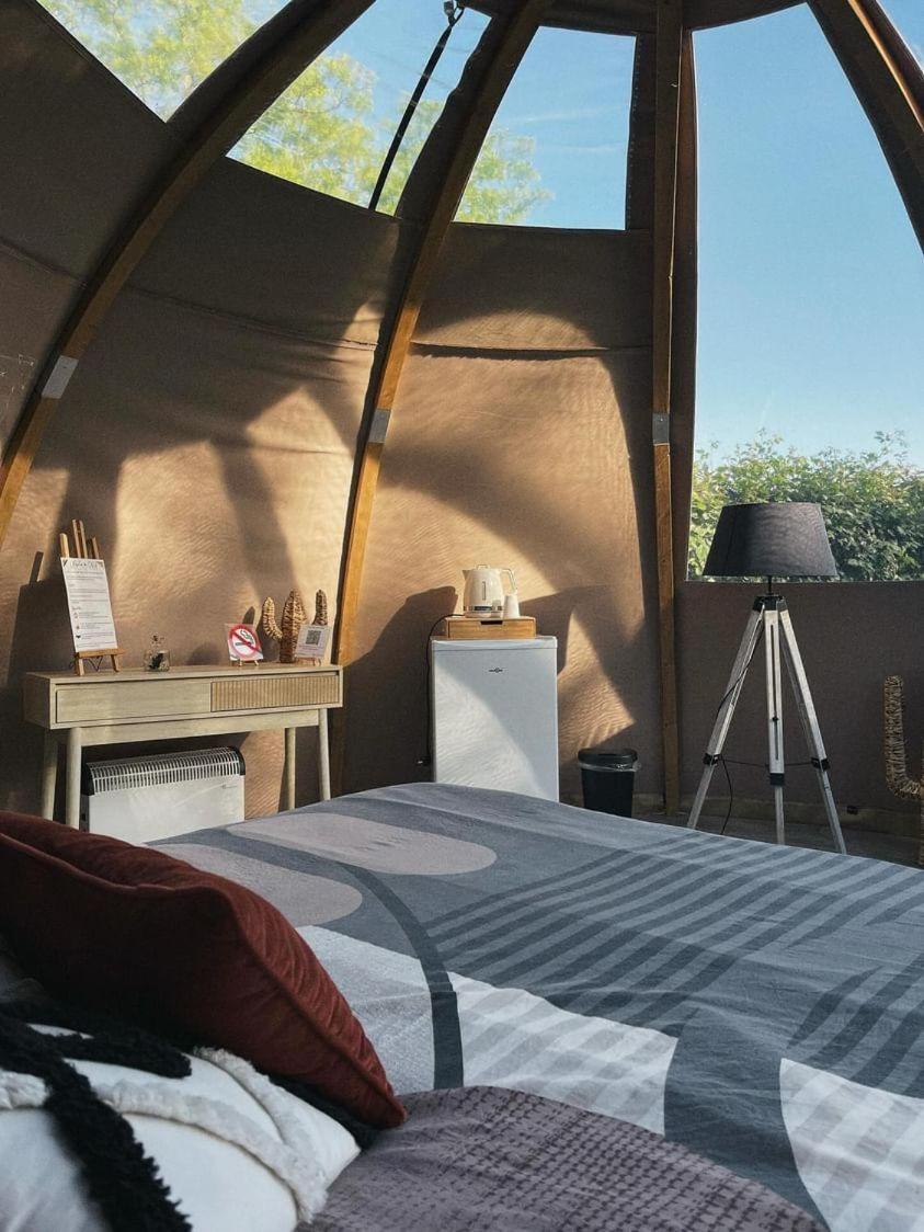 Les Nuits De Cassiopee Acomodação com café da manhã Sorde-lʼAbbaye Quarto foto