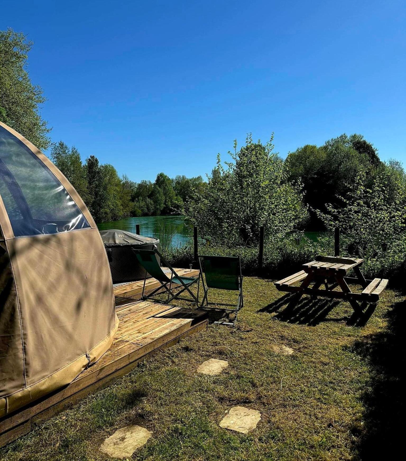 Les Nuits De Cassiopee Acomodação com café da manhã Sorde-lʼAbbaye Quarto foto
